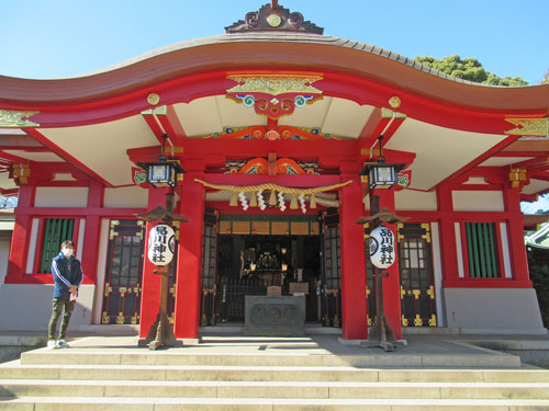 品川神社の立派な本殿